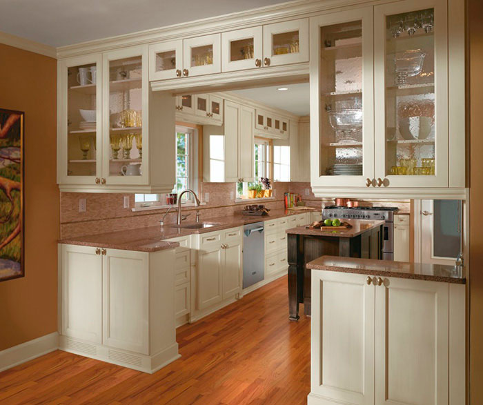 https://www.kitchencraft.com/-/media/kitchencraft/products/environment/lexington/off_white_cabinets_in_casual_kitchen.jpg?w=200