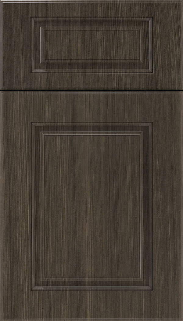 Bristol 5pc Thermofoil cabinet door in Woodgrain Chillagoe